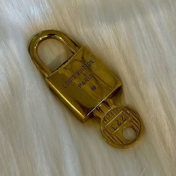 Vintage Louis Vuitton Brass Lock & Key #223 - Picture 2 of 2